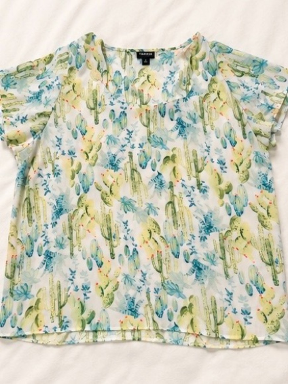 Torrid Abbey Cactus Georgette Button Back Blouse Size 2 18/20